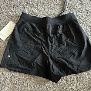 lululemon athletica license to train Women's Black Shorts
